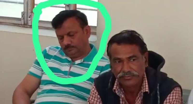 अतिरिक्त प्रशासनिक अधिकारी को 50 हजार की घूस लेते दबोचा