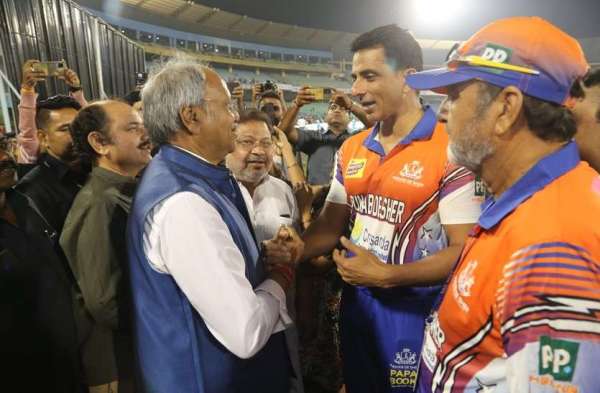 celebrity cricket league