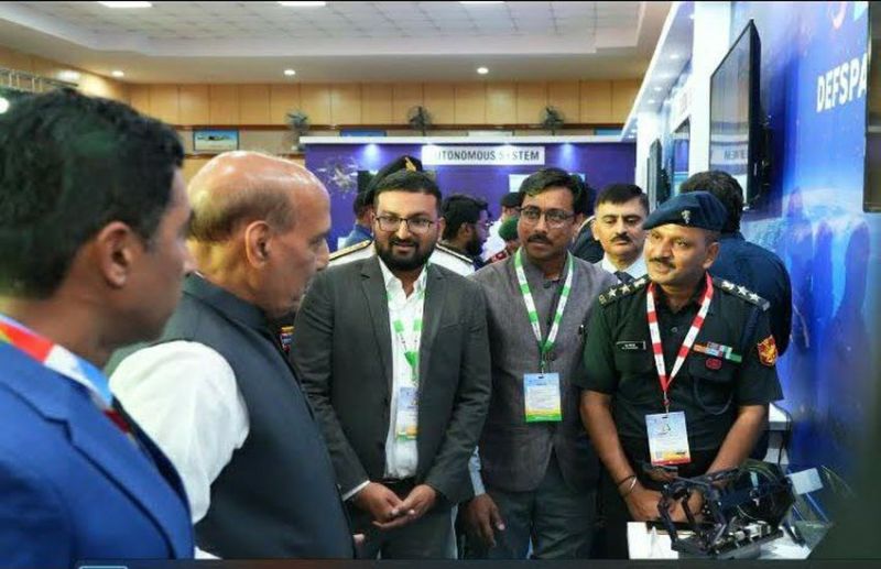 इंदौर के डिफेंस स्टार्टअप डेफटेक का आइडिया आईडेक्स में चला, आर्मी के लिए बनाएंगे विशेष बंकर और सेटेलाइट थ्रस्टर