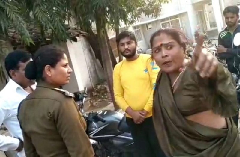 जिला पंचायत सदस्य के वाहन चालक पर दर्ज हुई एफआइआर, भेजा गया जेल