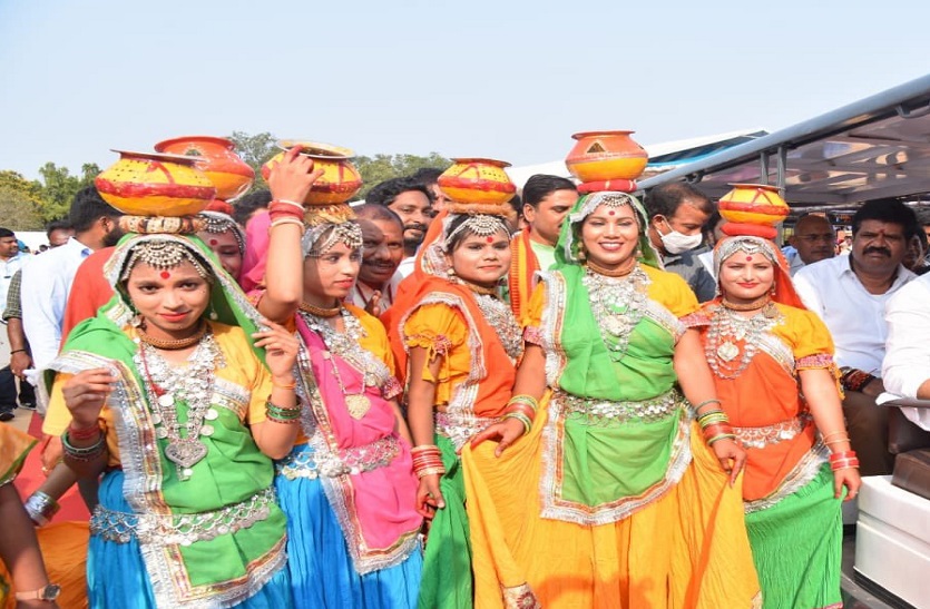 rashtriyasanskritimahotsav.jpg
