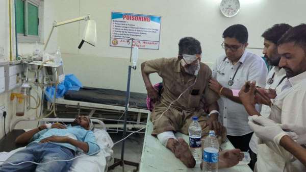 भाकरोद के पास ट्रेलर-बस भिडं़त में डेढ़ दर्जन घायल