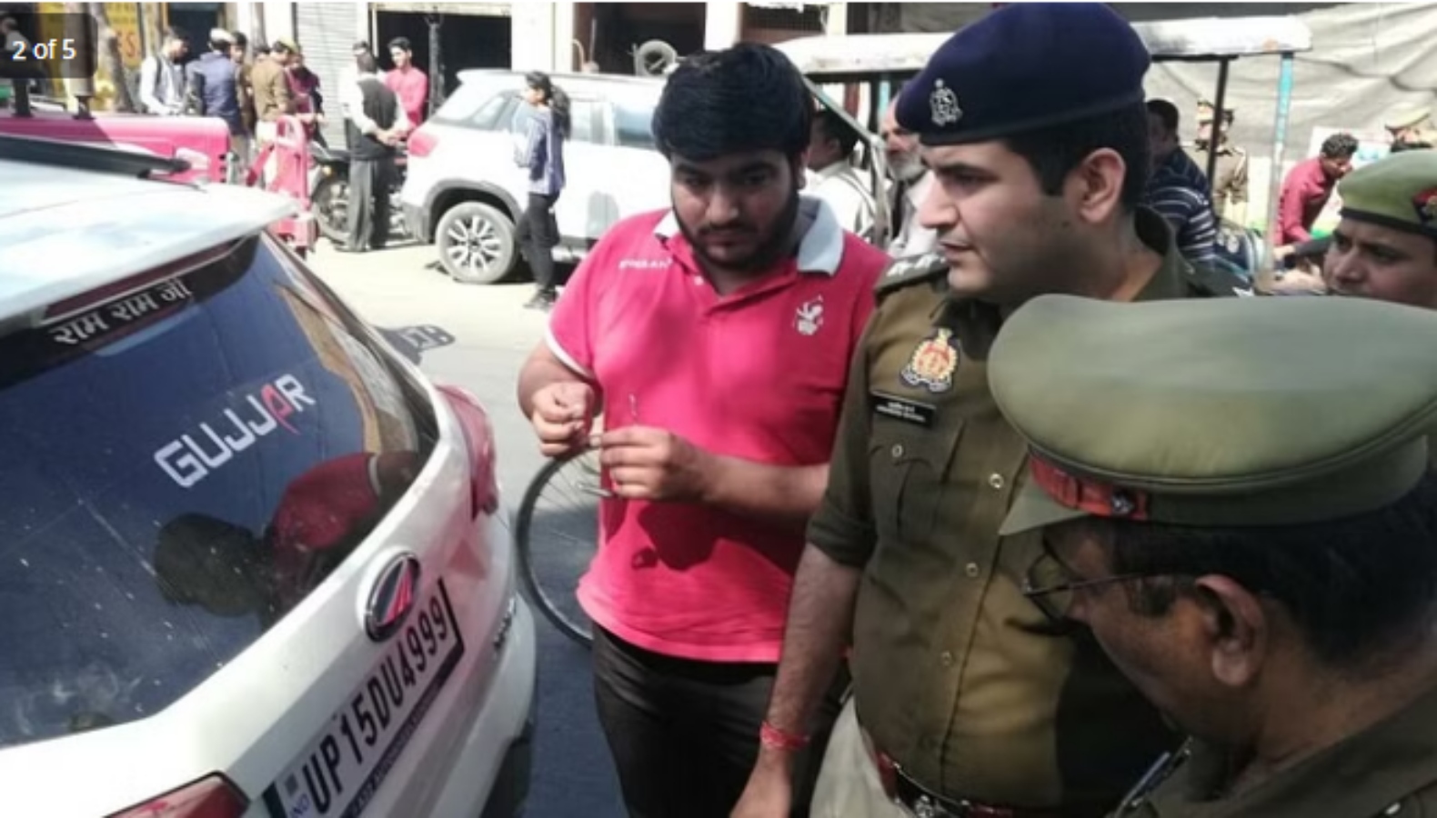 पुलिस ने पंडित-राजपूत और गुर्जर लिखी गाड़ियों के खिलाफ चलाया अभियान