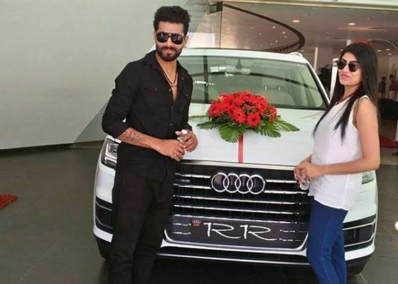 ravindra_jadeja_with_luxury_car.jpg