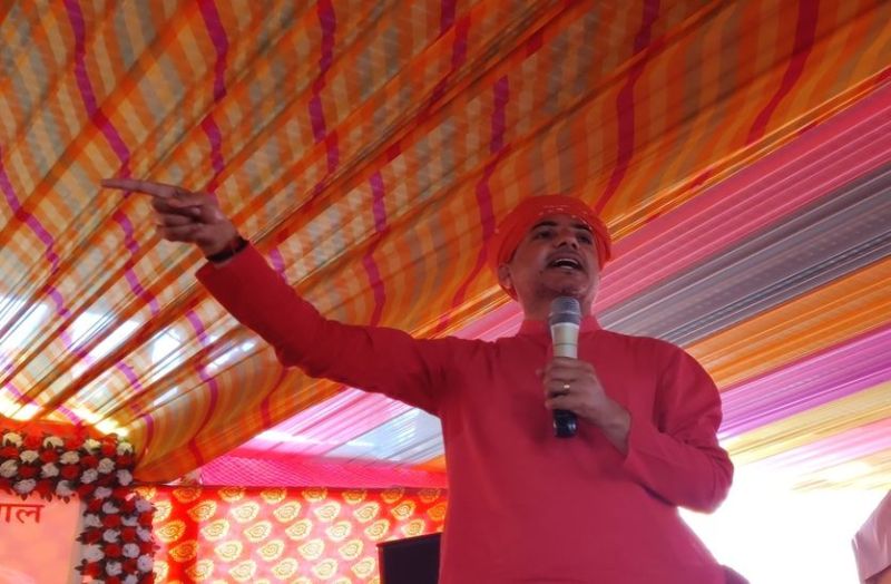 पुष्कर तीर्थ में विदेशियों को बेच रहे नशा, निराश्रित गोवंश भूखा-प्यासा : संत दिनेशगिरी