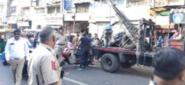 माणेकचौक से पानकोरनाका, खाडिया तक से हटाया अतिक्रमण