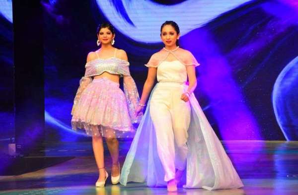 फैशन शो क्रिएशंस 2023 