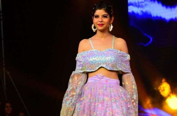 फैशन शो क्रिएशंस 2023 