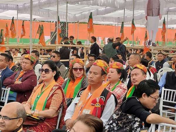 नगालैंड में प्रधानमंत्री की सभा की रंगबिरंगी नगा संस्कृति से जुड़ी आठ तस्वीरें