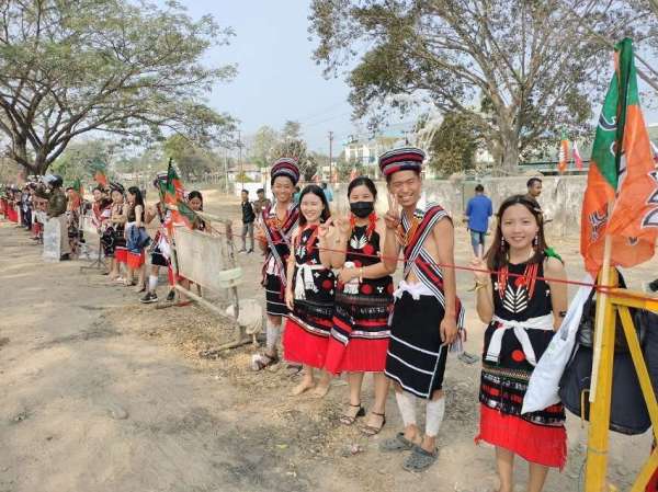नगालैंड में प्रधानमंत्री की सभा की रंगबिरंगी नगा संस्कृति से जुड़ी आठ तस्वीरें