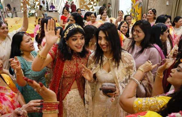 राजस्थानी समाज की महिलाओं ने मनाया होली का त्योहार