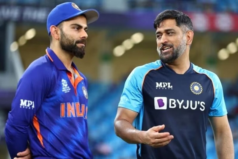 virat-kohli-revealed-the-message-of-dhoni-which-encouraged-him-in-bad-times-in-2022.jpg