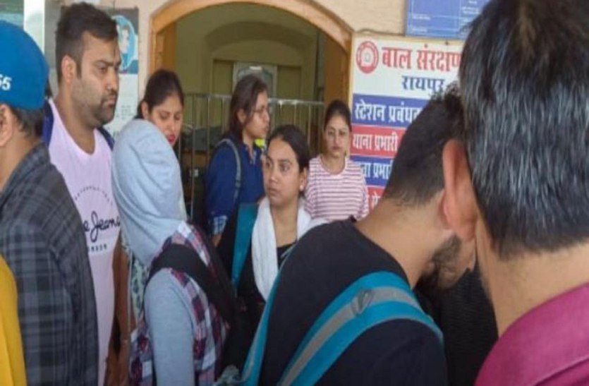 ट्रेनों की लेट लतीफी से 400 परीक्षार्थी छत्तीसगढ़ सिविल जज की परीक्षा देने से वंचित