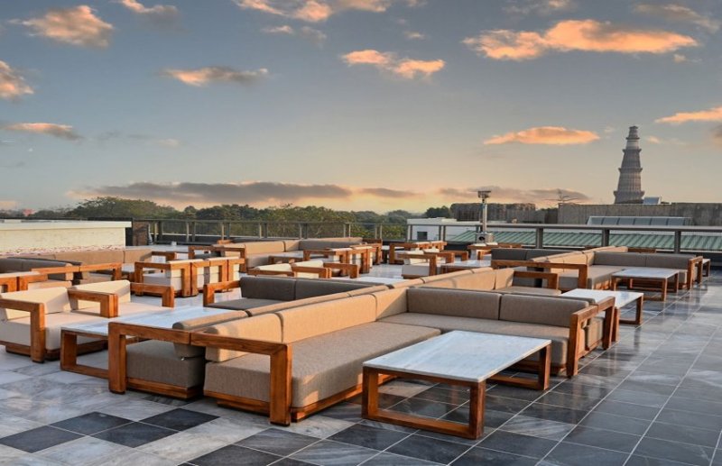 Delhi MCD: टैरेस व ओपन स्पेस पर भोजन परोसने के लिए एमसीडी ने दी रेस्टोरेंट्स को अनुमति, जानिए क्या होगा फायदा?