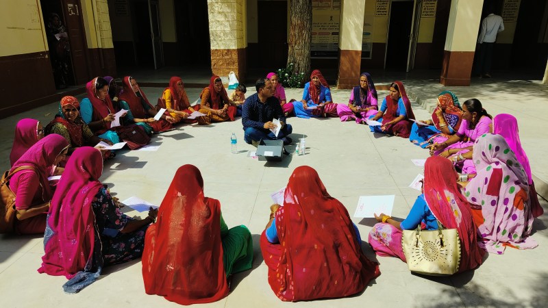 पानी की सेहत की जांच, महिलाओं को दिया प्रशिक्षण