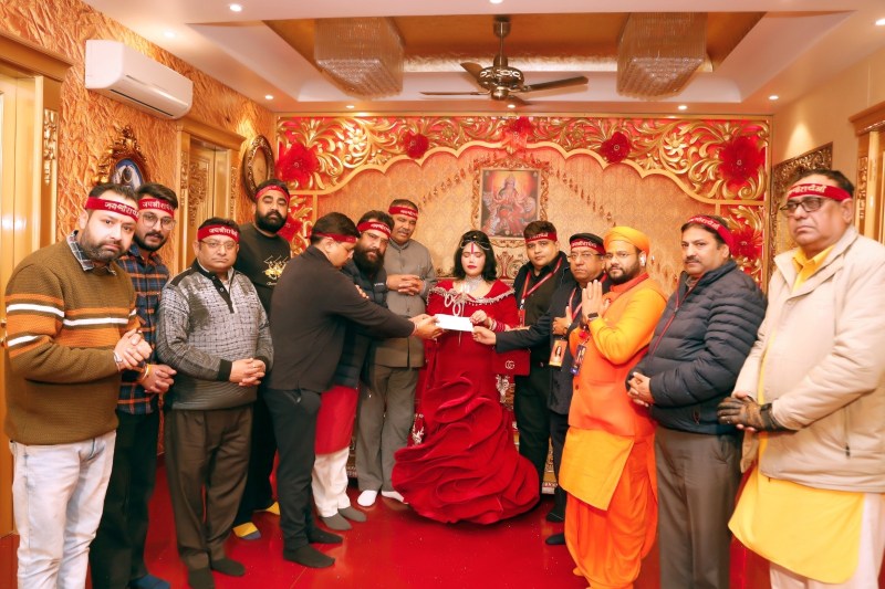 श्री राधे मां के जन्मदिन पर चिंतपूर्णी देवी मंदिर से लाई जाएगी ज्योति, बांटेगे मुफ्त अनाज