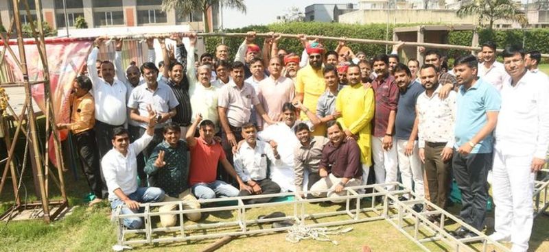 SURAT HOLI NEWS: भक्त प्रह्लाद के जयकारों के साथ रोपा थांब