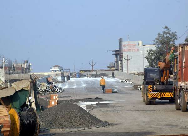 नये लुक मे फलाई ओवर  