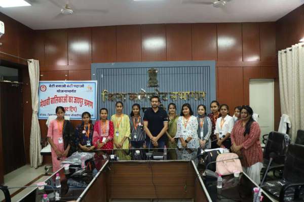 शासन-प्रशासन ने बढ़ाया पाली की मेधावी छात्राओं का उत्साह