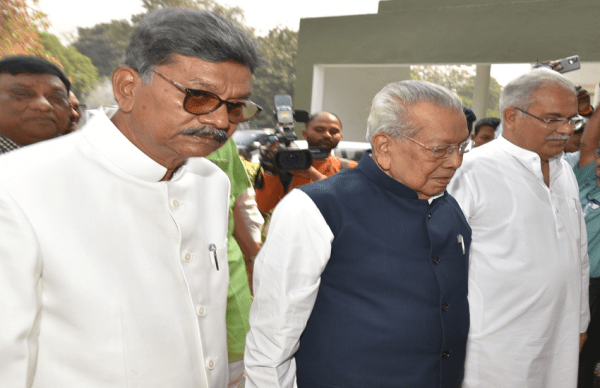 फोटो स्टोरीः देखिए विधानसभा सत्र के पहले दिन की झलकियां