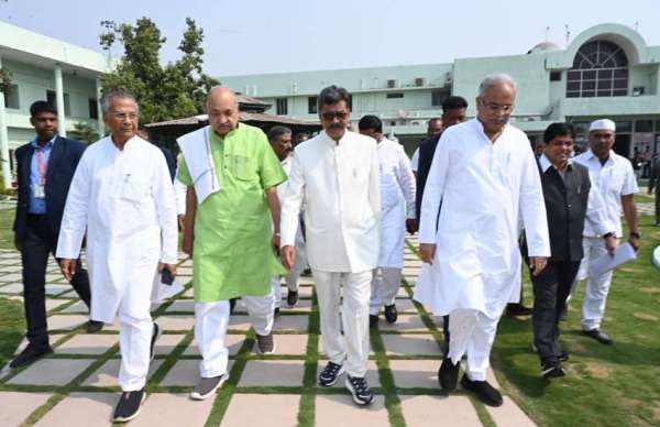 फोटो स्टोरीः देखिए विधानसभा सत्र के पहले दिन की झलकियां