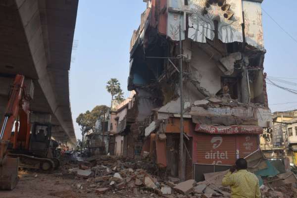 पल भर मे बिल्डिॅग धवस्त  