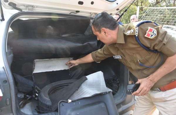 पौने सात करोड़ के नोटों की गिनती करने में बैंकों की मशीनें भी हांफ गई