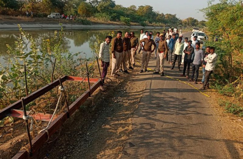 husband and wife, 5 children jumped into canal in jalore