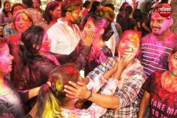 holi1_1.jpg