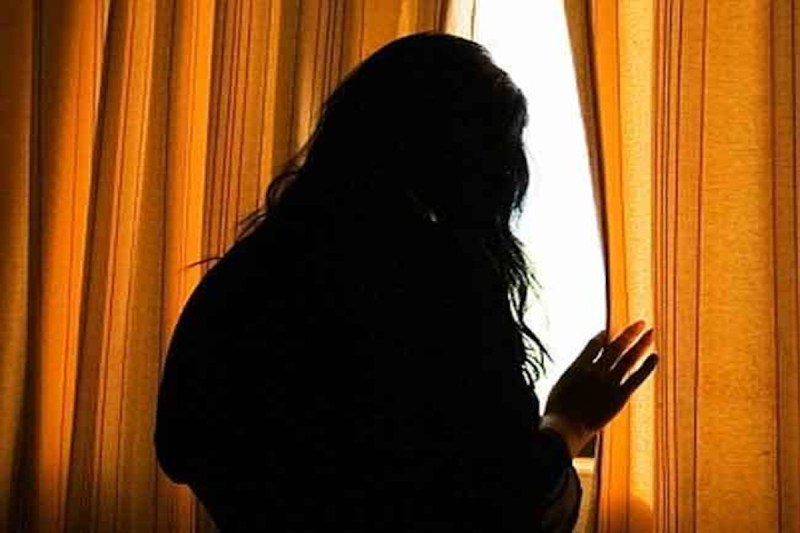 छात्रा और शोहदे में थी अच्छी दोस्ती 