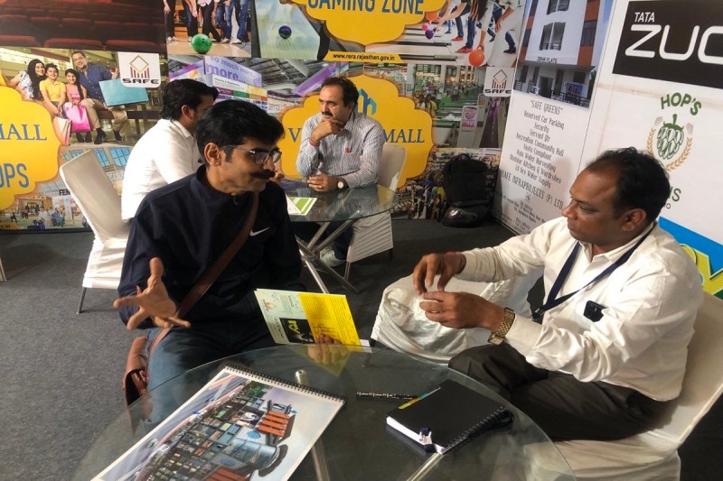 प्रोपेक्स 3.0 का आज दूसरा दिन, एक ही छत के नीचे मिल रहे है ढेरों ऑफर्स