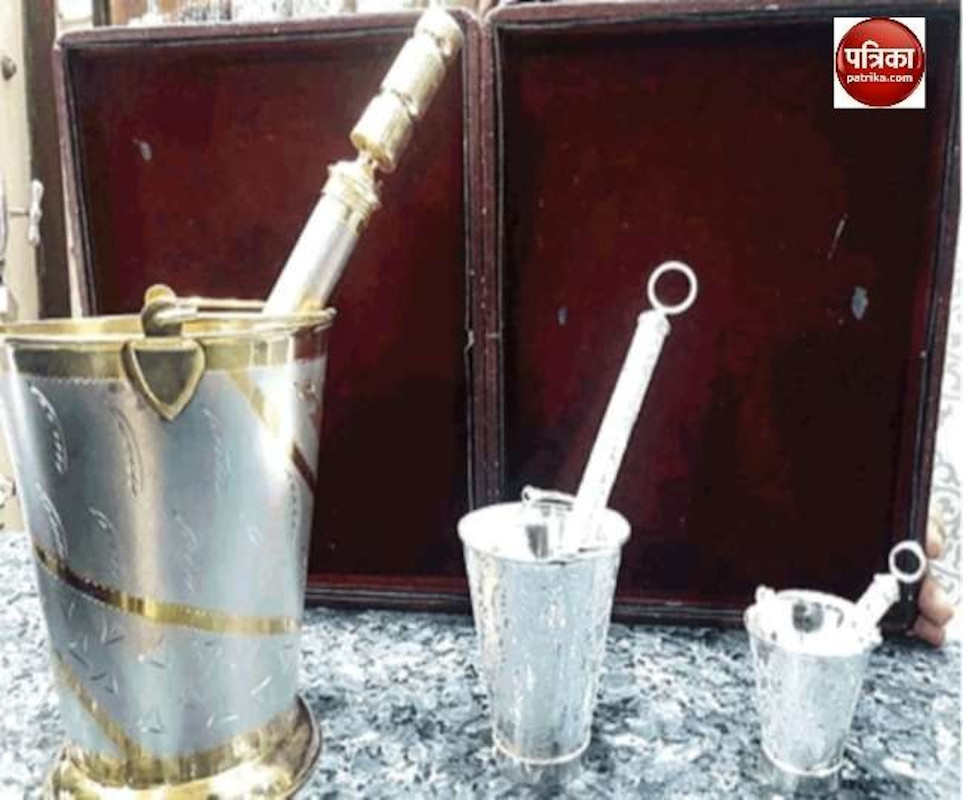 होली पर सोने और चांदी की पिचकारी की धूम