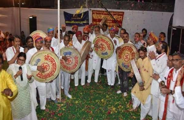 Patrika Fagotsav : चंग की थाप और बांसुरी की धुन पर थिरके कदम