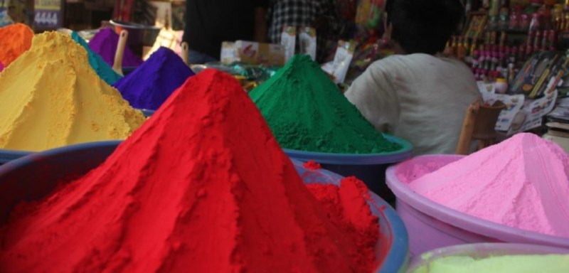 Holi 2023: सपने में होली खेलने या रंग दिखाई देना जीवन में डालते है प्रभाव, जाने मतलब