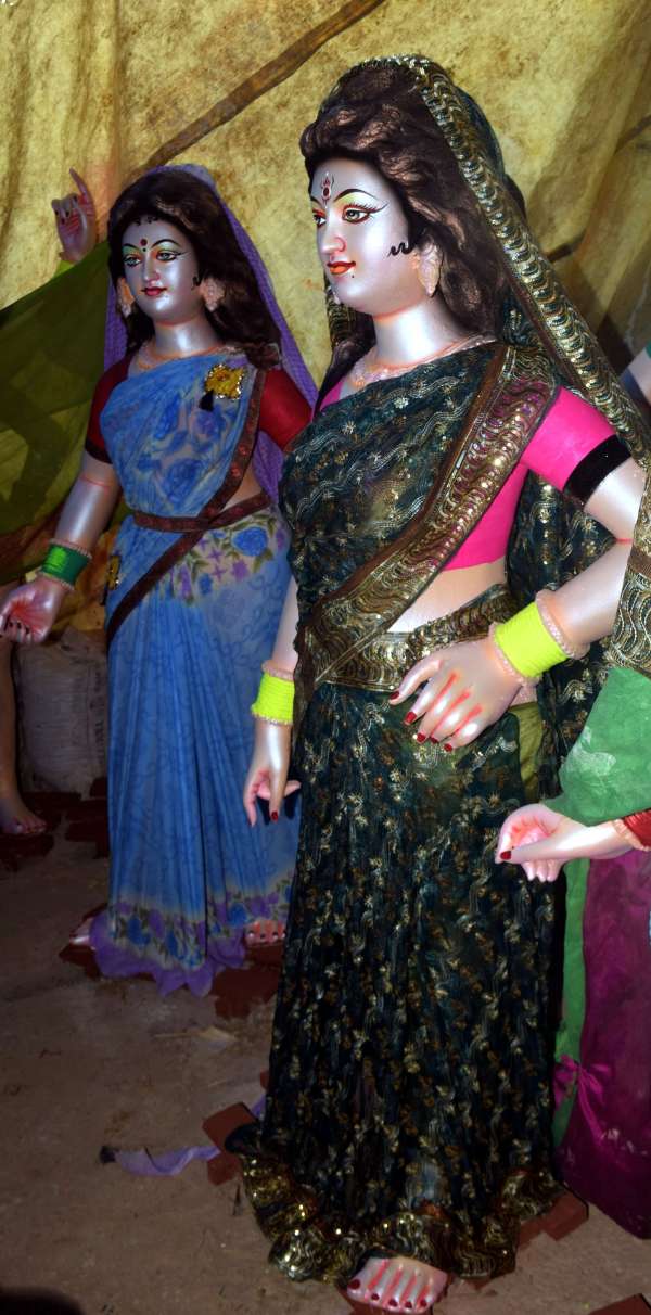 होलिका मूर्ती स्थापना 