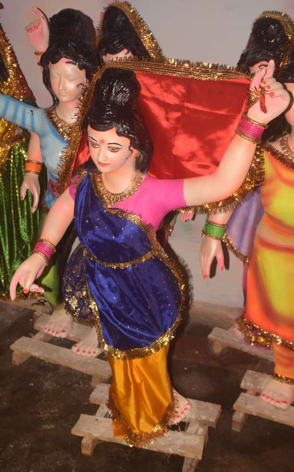 होलिका मूर्ती स्थापना 