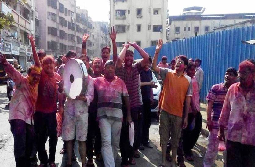 मुम्बई में माटी के रंग बिखेर रही फलोदी की परम्परागत गेर