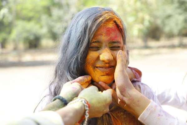 सिर चढ़कर बोला होली का खुमार... फिजाओं में घुले खुशी के रंग