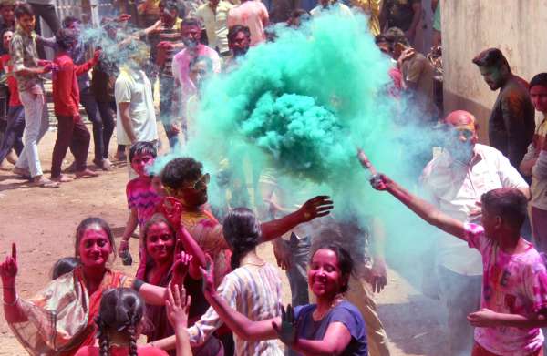 holi in bengaluru