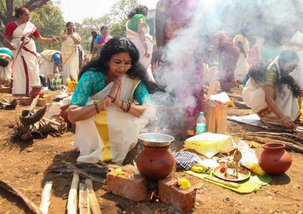  मन्नत पूरी कर लगाया पोंगल का भोग