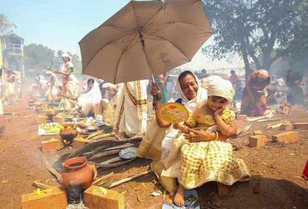  मन्नत पूरी कर लगाया पोंगल का भोग