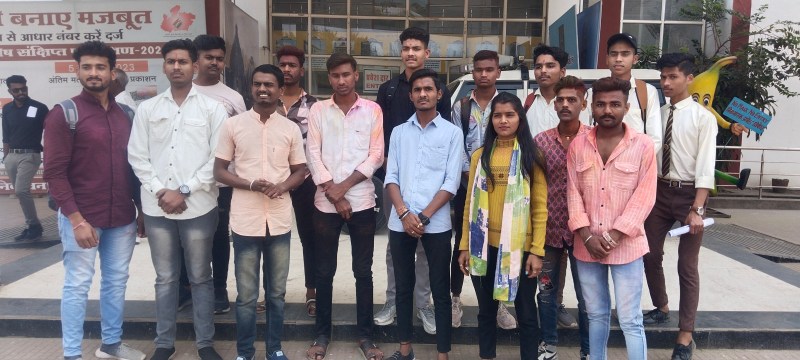 College students opposed the change of examination center