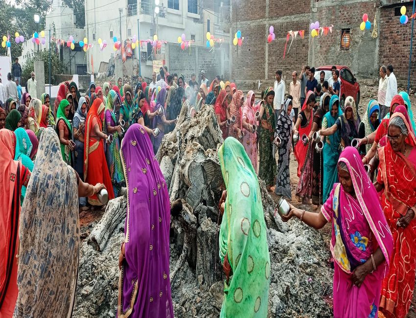 होली दहन के बाद प्रात:काल में निकली परंपरागत गेर