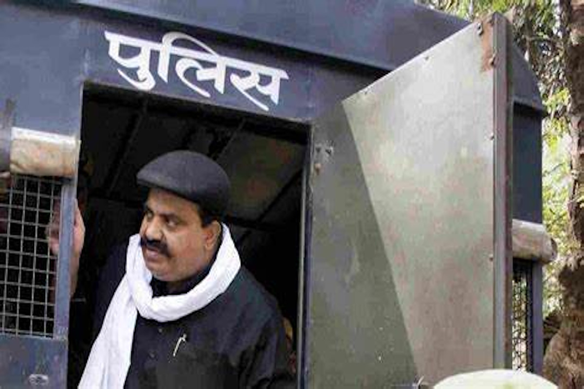 घटना उत्तर प्रदेश के देवरिया जेल में हुई