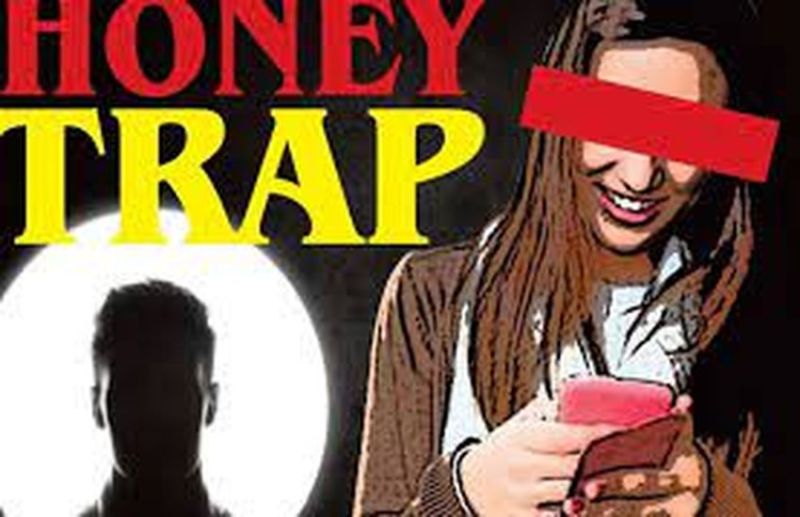 SURAT NEWS : हनीट्रैप गैंग की महिला समेत पांच जनें गिरफ्तार