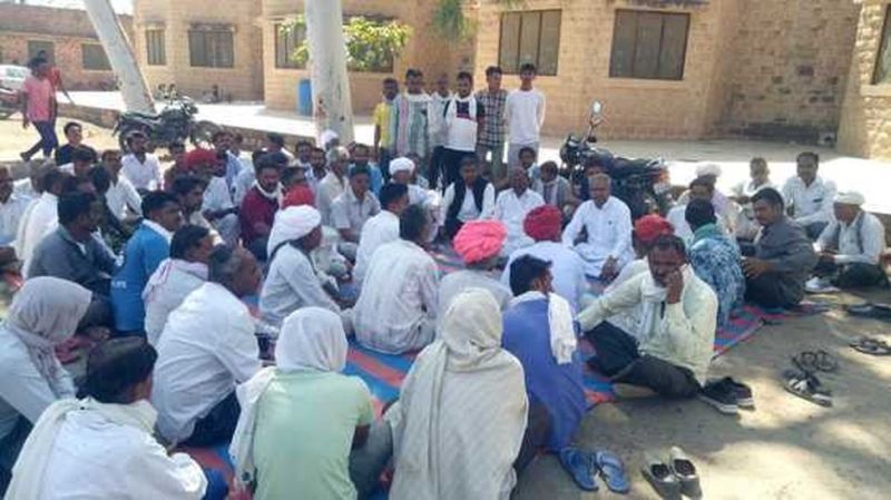 महिला की मौत : अस्पताल में धरना, शव न उठाने पर अड़े