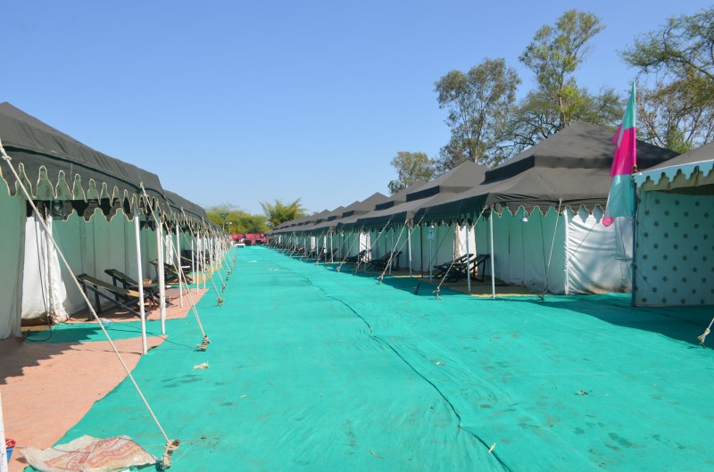 Morari बापू की रामकथा का 30 बीघा में आयोजन, NRI श्रद्धालुओं के लिए विशेष इंतजाम