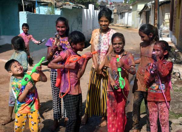 रॅग पर्व का उत्साह  