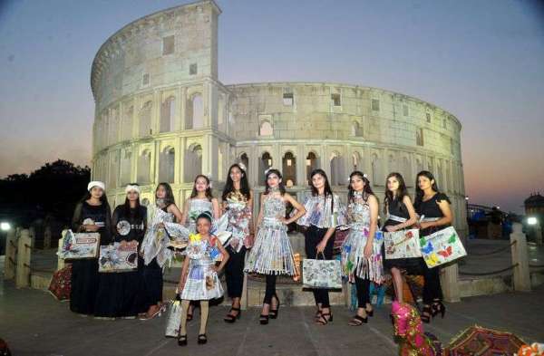 बिखरे फैशन के जलवे