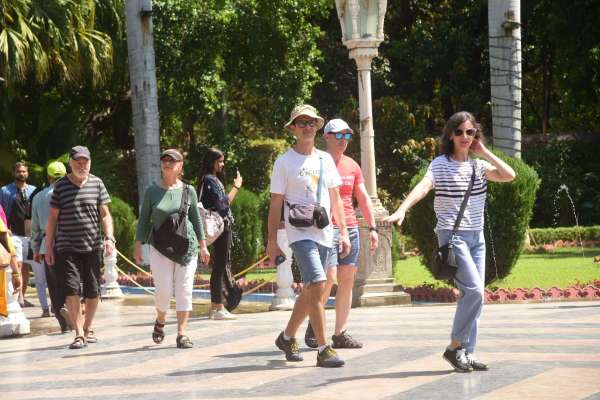 Tourist places of Lake City buzzing on weekends